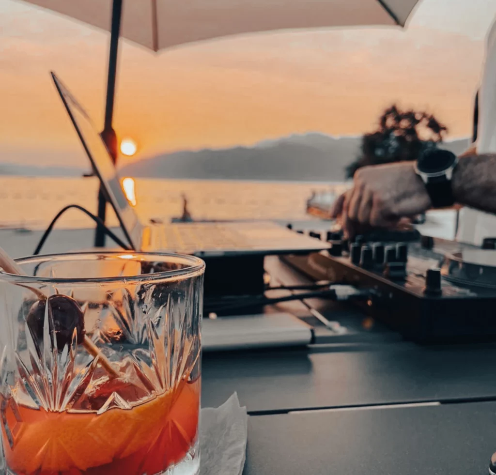 royal-blue-beach-blub-montenegro-02